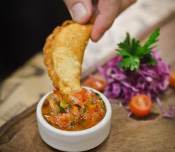 Mini Empanadas Fritas de Carne